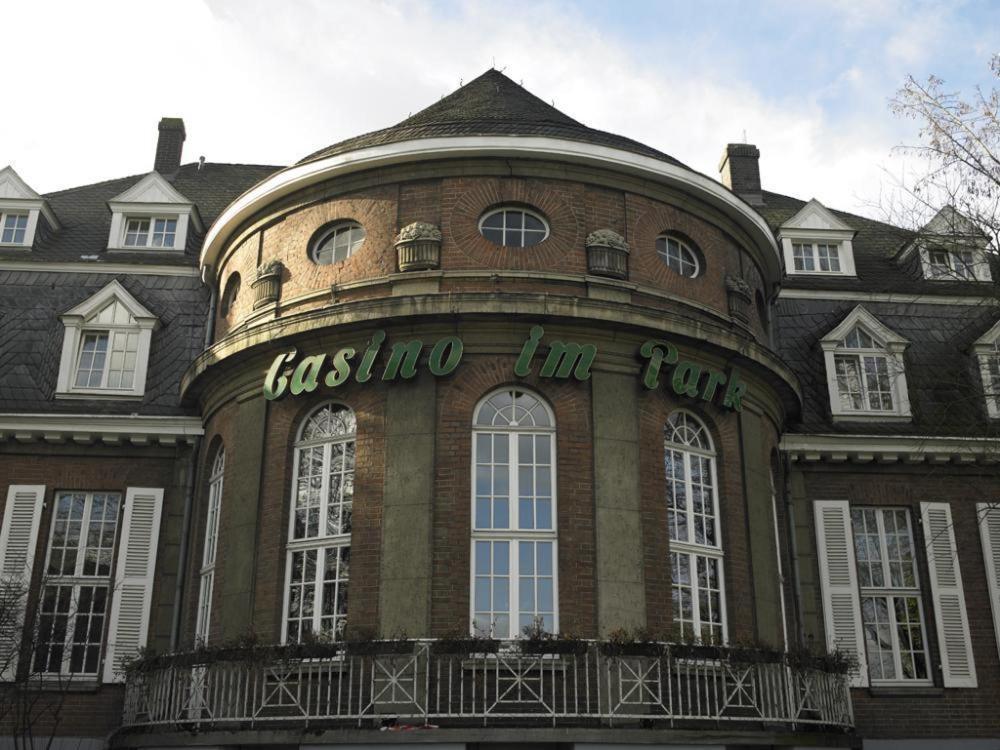 Hotel Casino Im Park Kamp-Lintfort Dış mekan fotoğraf